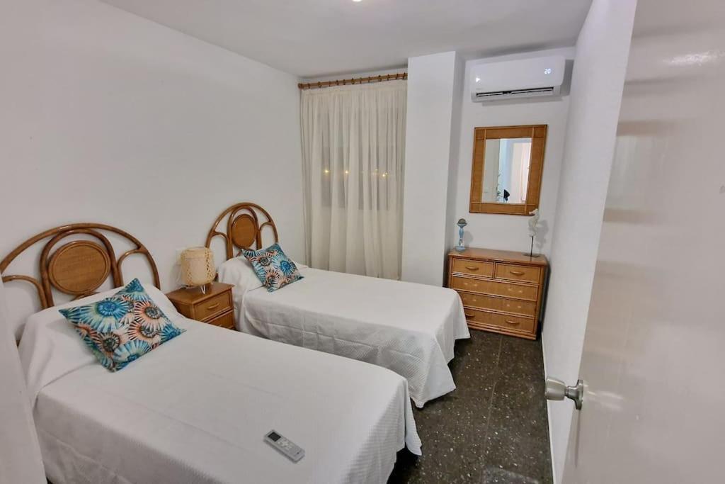 Apartamento Dos Habitaciones, Frente A La Playa, Benicassim Exterior photo